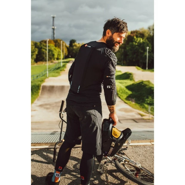 Coudières VTT/BMX G-Form Pro-Rugged 2 Noir 5 Coudières VTT/BMX G-Form Pro-Rugged 2 Noir - Image 3