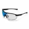 Lunettes Scicon Aerotech SCN-XT Noir/Blanc Verres Photochromiques Bleu -Vélos Soldes 2023 lunettes scicon aerotech scn xt noir blanc verres photochromiques bleu