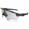 Lunettes Vélo Oakley Radar EV Path - Gris Acier - Photochromique -Vélos Soldes 2023 lunettes velo oakley radar ev path photochromic gris oo9208 13